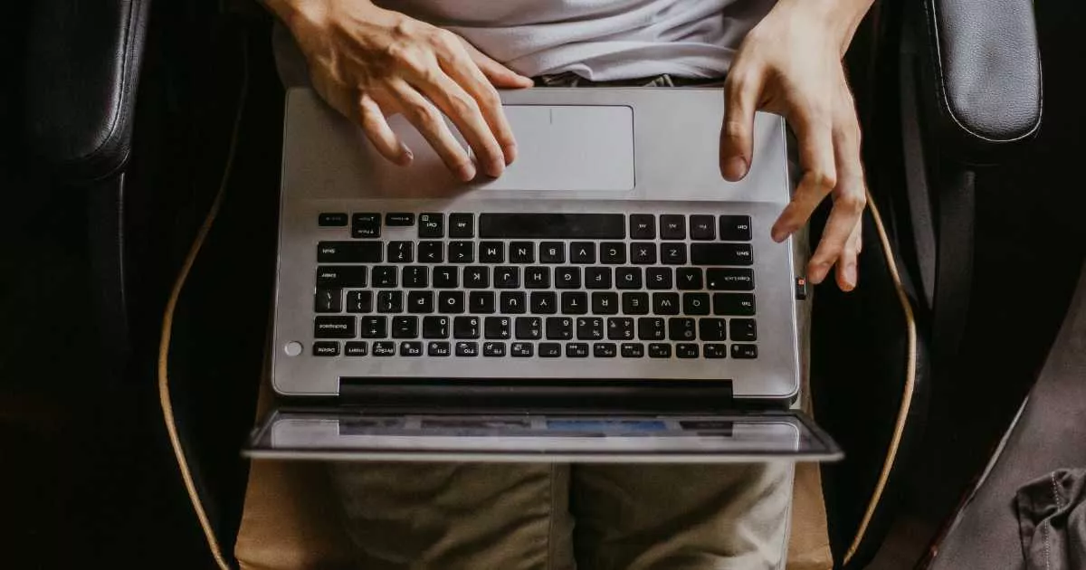 Sjednat si půjčku osobně na pobočce nebo raději online?