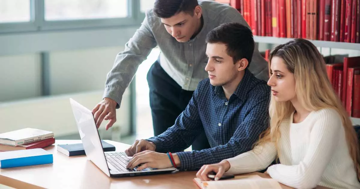 Studentské půjčky? Většinou kontokorent nebo kreditka